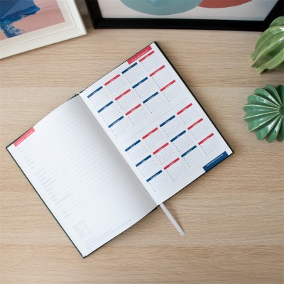 Határidőnapló agenda Standard B/5, napi fehér lapokkal zöld Bluering® 2027. Határidőnapló agenda Standard B/5, napi fehér lapokkal zöld Bluering® 2027.